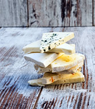 Peynir rustik arka tarafından çevrili