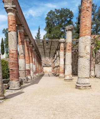 İspanya 'nın Merida şehrinde Roma harabeleri
