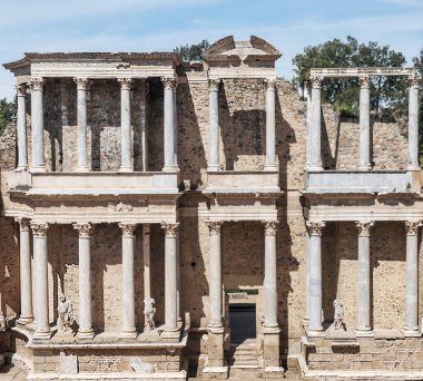 İspanya 'nın Merida şehrinde Roma harabeleri