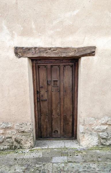 Porta Madeira Uma Parede Pedra — Fotografia de Stock