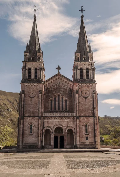 Iglesia Covadonga Asturias —  Fotos de Stock