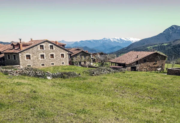 Villaggio Mogrovejo Nel Nord Della Spagna — Foto Stock