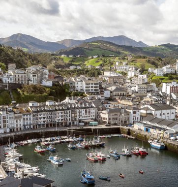 Luarca köyde Asturias, İspanya