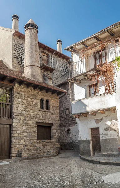 Fachada Casa Antigua Decorada Con Flores —  Fotos de Stock