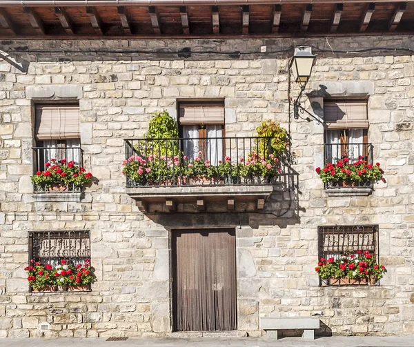 Façade Ancienne Maison Décorée Fleurs — Photo