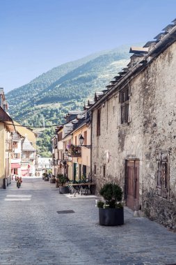 Viella 'nın İspanya' daki Pireneler Köyü