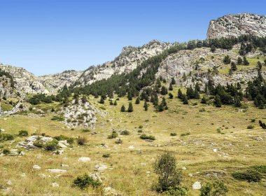 Pireneler 'deki Benasque vadisindeki dağlar
