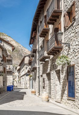 Pireneler dağlarındaki Benasque köyü.