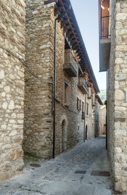 Pireneler dağlarındaki Benasque köyü.