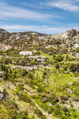 Güneşli bir günde İspanya 'da Sierra de Grazalema Dağları