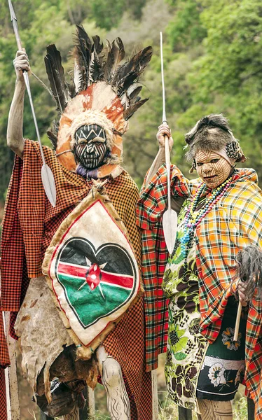 Nakuru Kenya Maio 2014 Retrato Guerreiro Queniano Com Rosto Tradicionalmente — Fotografia de Stock