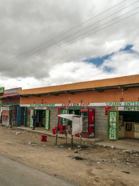 Mzumbe, Tanzanya - Mayıs, 2014: Sokak pazar Tanzanya küçük bir köyde.