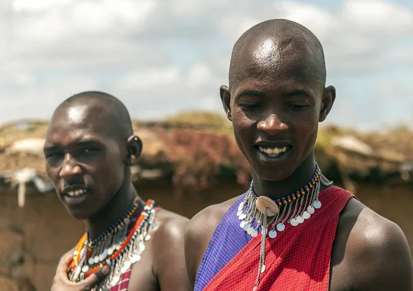 Masai Mara Kenya Maio Retrato Homem Africano Aldeia Tribo Masai — Fotografia de Stock