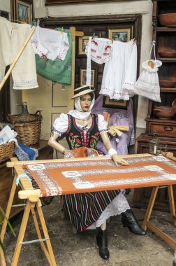 La Orotava Tenerife İspanya - Haziran 2014. Kanarya ajur atölye tipik kostümleri için popüler festivaller nerede yapılır