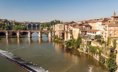 Güneşli bir günde Fransa'da Albi