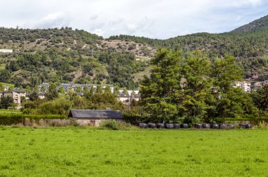 Catalonia alanları Pyrenees dağlarda
