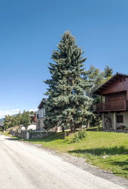 Güney Fransa'da Pyrenees dağlarda yazlık