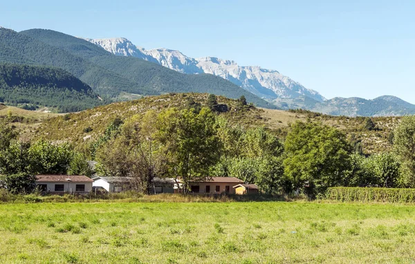 Andorra Vella Hegyei Pireneusokkal Háttérben — Stock Fotó