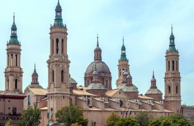Yerebatan del Pilar Zaragoza İspanya Kuzey bulutlu bir günde