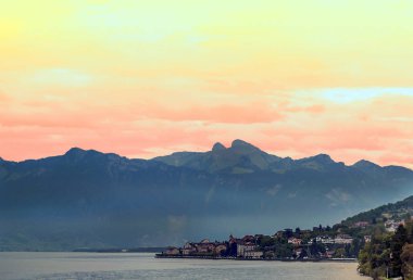 Leman Gölü kıyısında Fransa