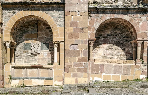 Arcos Una Iglesia Románica Piedra —  Fotos de Stock