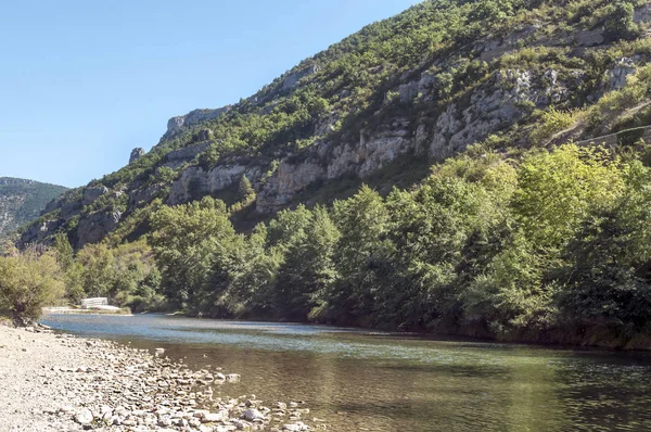 Rio Nos Alpes França Dia Ensolarado — Fotografia de Stock