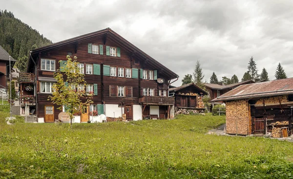 Maisons Bois Dans Les Montagnes Murren Suisse Par Une Journée — Photo