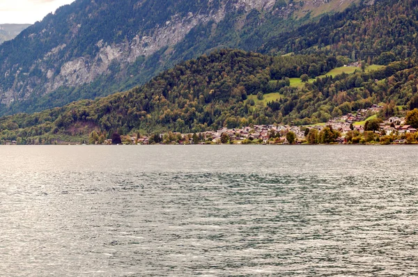 Λίμνη Στο Murren Στην Ελβετία Μια Συννεφιασμένη Ημέρα — Φωτογραφία Αρχείου