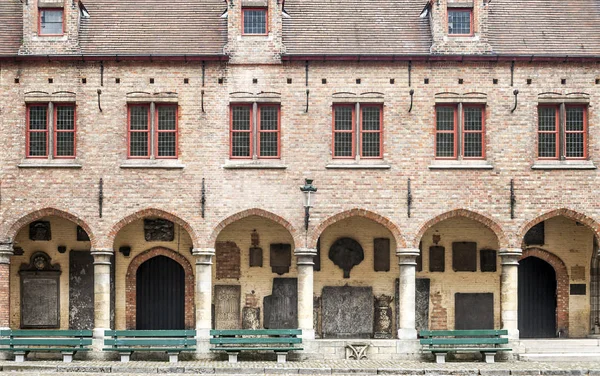 Streets Bruges Belgium Its Medieval Style Facades Cloudy Day — Stock Photo, Image