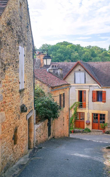 Das Mittelalterliche Dorf Aquitaine Mit Seinen Steinhäusern Südfrankreich Einem Bewölkten — Stockfoto