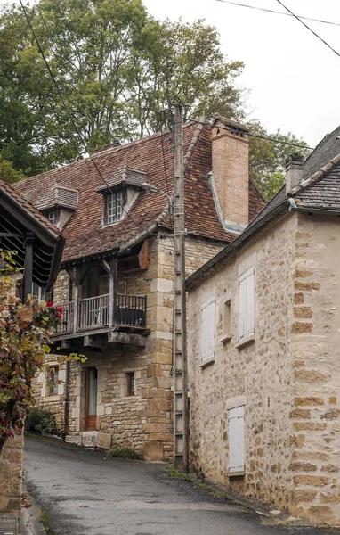 Das Mittelalterliche Dorf Aquitaine Mit Seinen Steinhäusern Südfrankreich Einem Bewölkten — Stockfoto