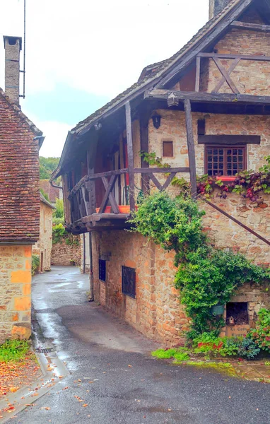 Средневековая Деревня Аквитания Своими Каменными Домами Юге Франции Пасмурный День — стоковое фото