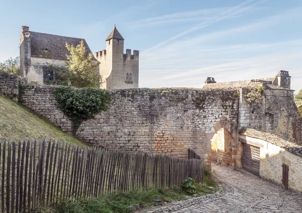 Pueblo Medieval Aquitania Con Sus Casas Piedra Sur Francia Día —  Fotos de Stock