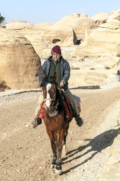 Petra Jordania Febrero 2015 Turistas Petra Jordania Petra Sitio Arqueológico — Foto de Stock