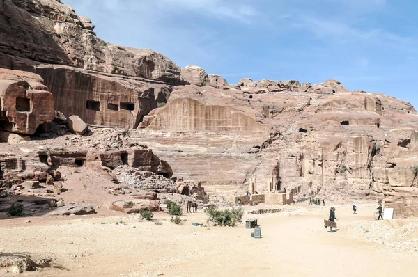 Petra Jordania Febrero 2015 Turistas Petra Jordania Petra Sitio Arqueológico — Foto de Stock