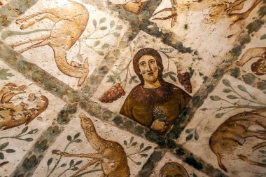 Eski resimler bir duvar kalıntıları dokusuna.