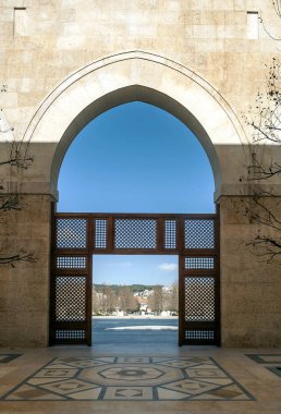 Güneşli bir günde Jordan'ın başkenti Amman'da el-Hüseyni Camii. İki ince minare işaretlemek el-Hüseyni Camii (erişimi olmayan Müslümanlar için yasak), varlığı en şehirde ve Osmanlı tarzı, her ne kadar 1924 yılında yeniden inşa edildi venerated