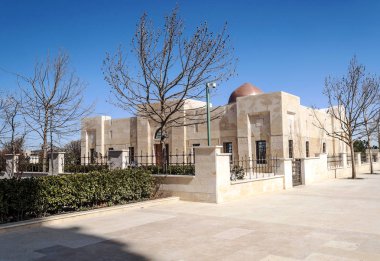 Güneşli bir günde Jordan'ın başkenti Amman'da el-Hüseyni Camii. İki ince minare işaretlemek el-Hüseyni Camii (erişimi olmayan Müslümanlar için yasak), varlığı en şehirde ve Osmanlı tarzı, her ne kadar 1924 yılında yeniden inşa edildi venerated