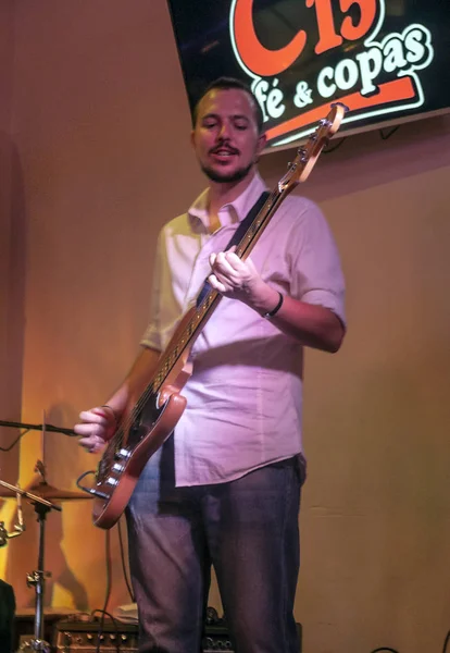 Sevilla Andalusia Spain July 2015 Man Playing Guitar Singing Nightclub — Stock Photo, Image