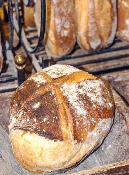 Kulatý Chleba Troubě — Stock fotografie