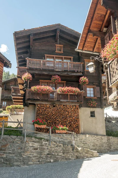 Streets Wooden Houses Grimentz Switzerland Sunny Day Independent Municipality Merged — Stock Photo, Image