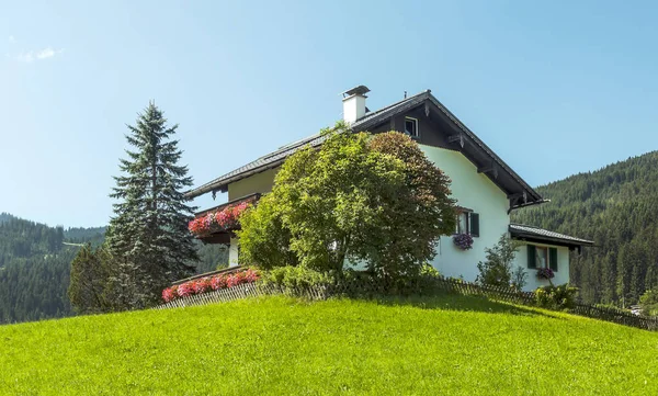 Dorp Van Gosau Met Zijn Houten Huizen Alpen Van Oostenrijk — Stockfoto