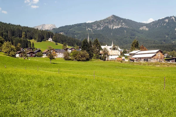 Village Gosau Avec Ses Maisons Bois Dans Les Alpes Autrichiennes — Photo