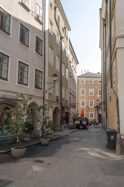 Salzburg, Avusturya-Eylül 2015. Salzburg Avusturya, Salzburg ve eşsesli bölge, bir bu ülke hangi dokuz ayrılmıştır (Bundesland) federal devletin başkenti'dördüncü en kalabalık şehridir. Onun adı tekneler t geliyor