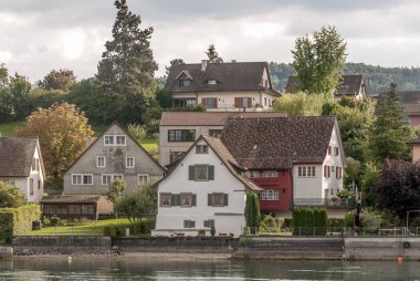 Stein am Rhein bir komün ve tarihsel Swiss canton, Konstanz Gölü aşırı Batı kıyısında Doğu eksklav bulunan Schaffhausen, Kanton şehridir. Kuzeybatı Hemishofen, Komün için northeas ile sınırlar