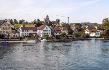 Stein am Rhein bir komün ve tarihsel Swiss canton, Konstanz Gölü aşırı Batı kıyısında Doğu eksklav bulunan Schaffhausen, Kanton şehridir. 