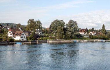 Stein am Rhein bir komün ve tarihsel Swiss canton, Konstanz Gölü aşırı Batı kıyısında Doğu eksklav bulunan Schaffhausen, Kanton şehridir. 