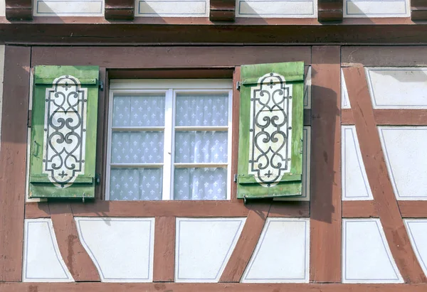 Windows Στις Προσόψεις Των Σπιτιών Του Steim Είμαι Reim — Φωτογραφία Αρχείου