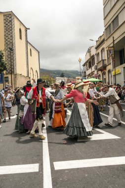La Orotava, Tenerife, İspanya-Haziran 2016. San Isidro Labrador, La Orotava hac. Festivalin Ulusal Turizm ilgi bildirilir ve Corpus Christi sonra kutlanmaktadır. On yedinci yüzyılda kökenli Hac, thr çalışır