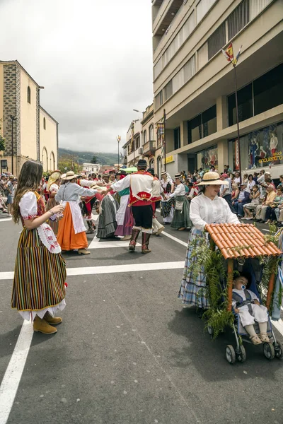 La Orotava, Tenerife, İspanya-Haziran 2016. San Isidro Labrador, La Orotava hac. Festivalin Ulusal Turizm ilgi bildirilir ve Corpus Christi sonra kutlanmaktadır. On yedinci yüzyılda kökenli Hac, thr çalışır
